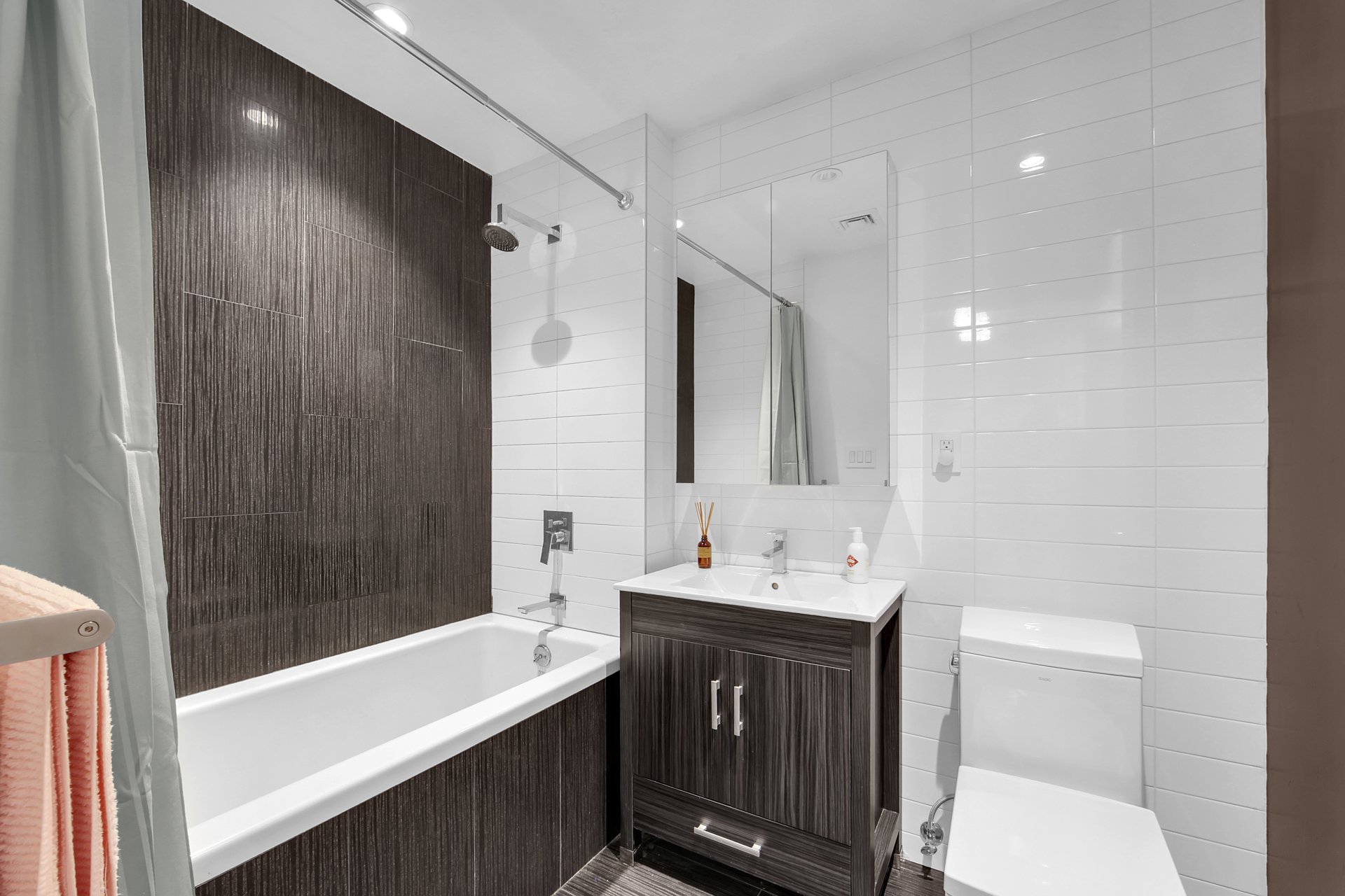 834 STERLING Place 402