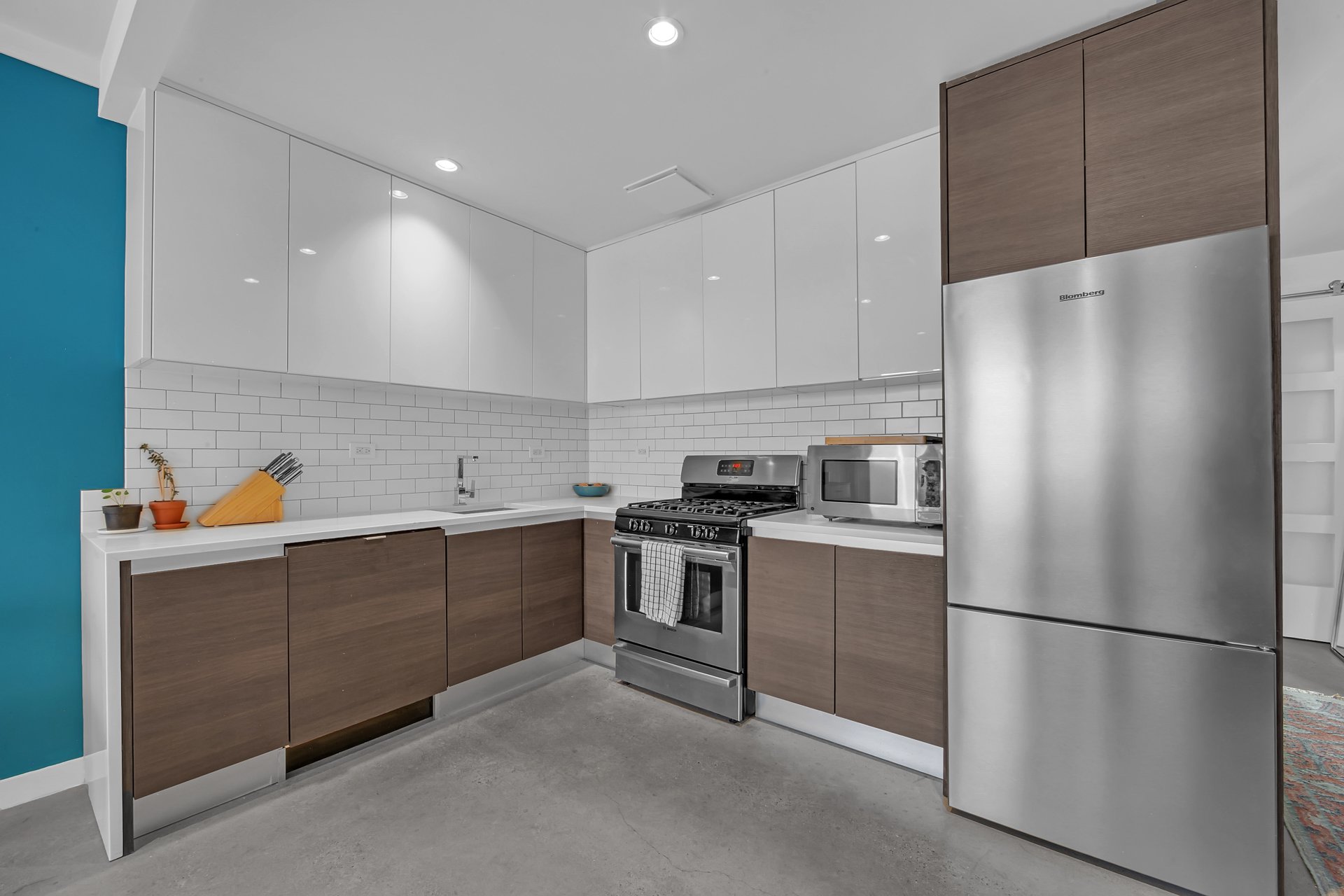 834 STERLING Place 402