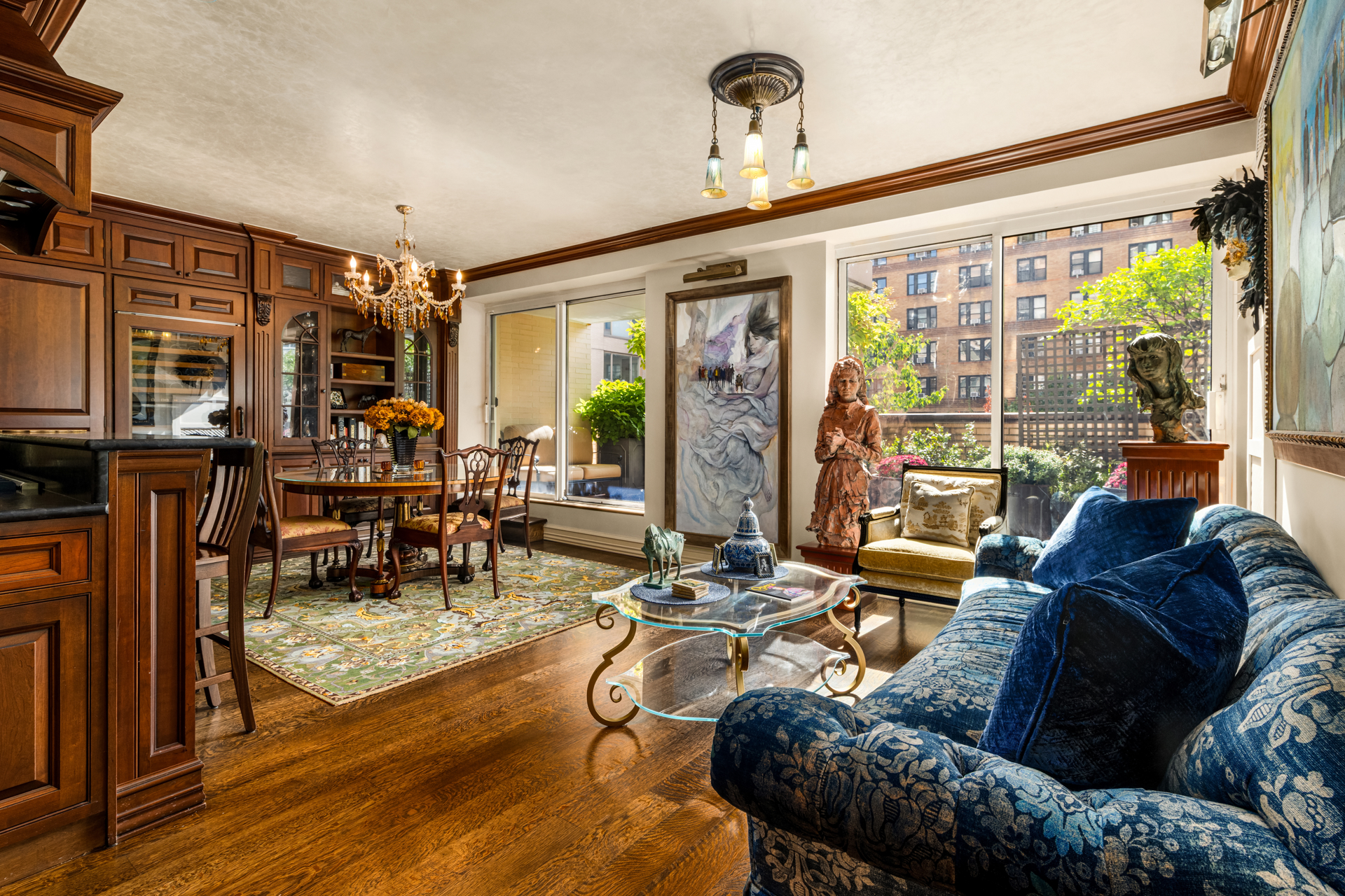 200 E 69TH Street 4LM