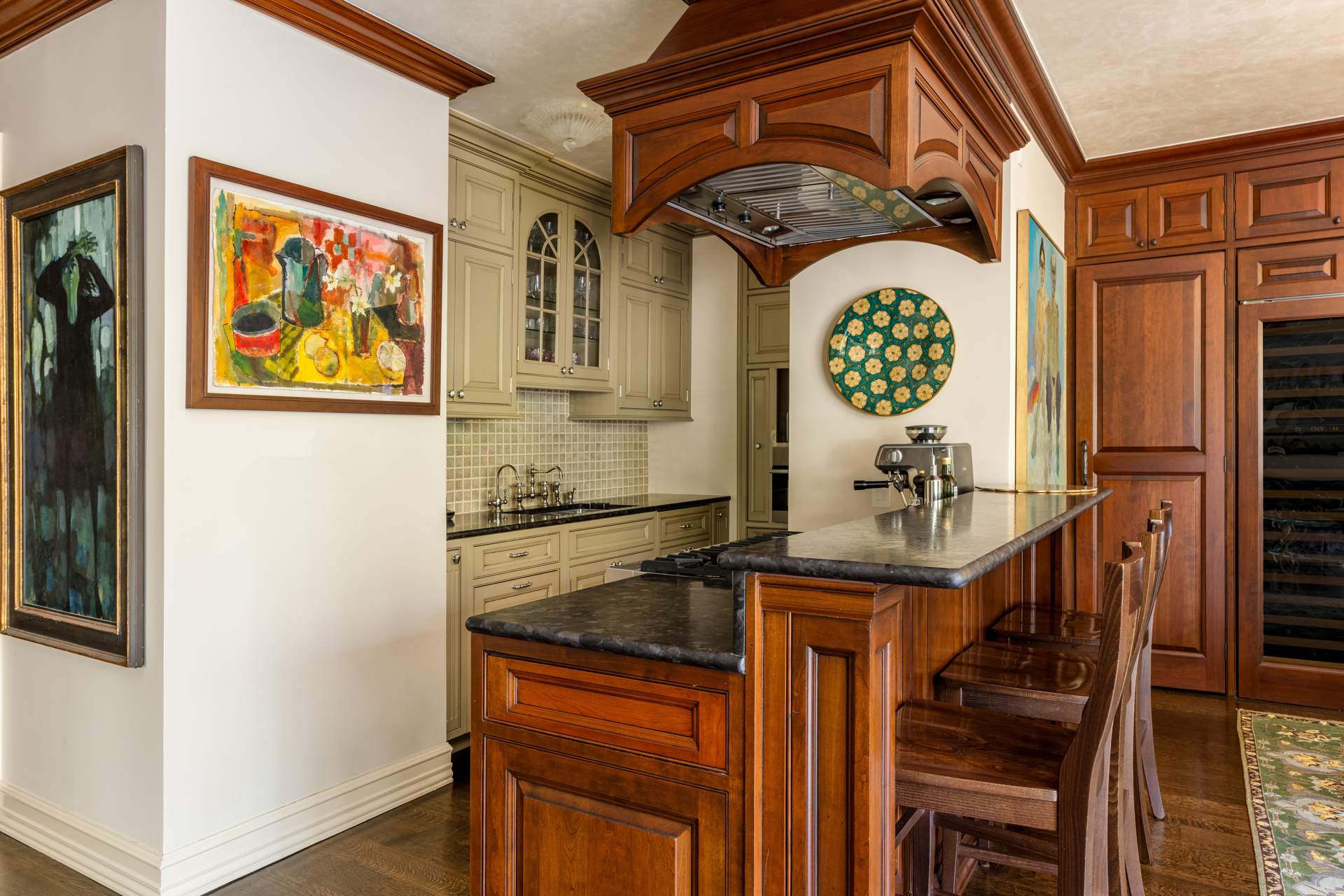 200 E 69TH Street 4LM