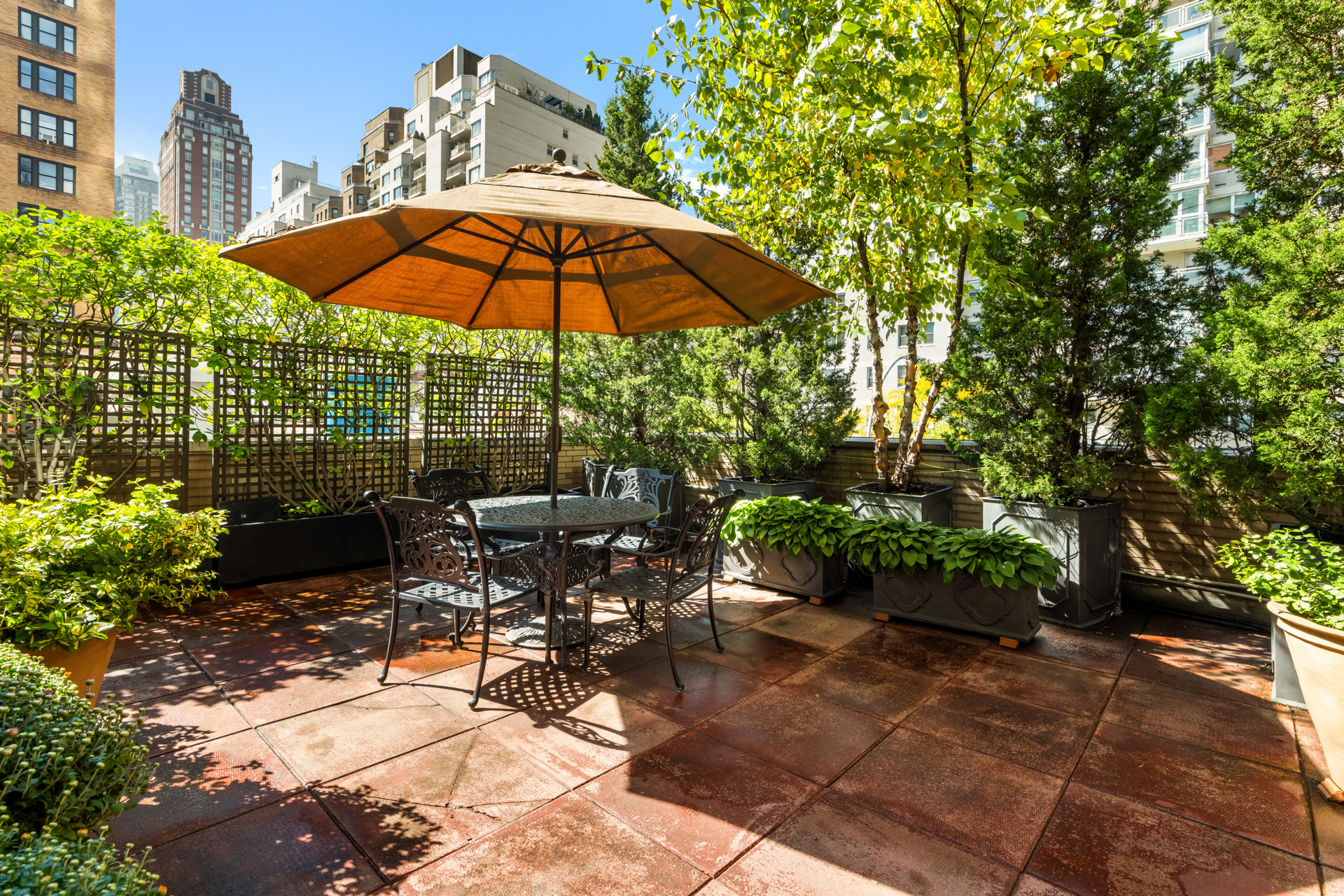 200 E 69TH Street 4LM
