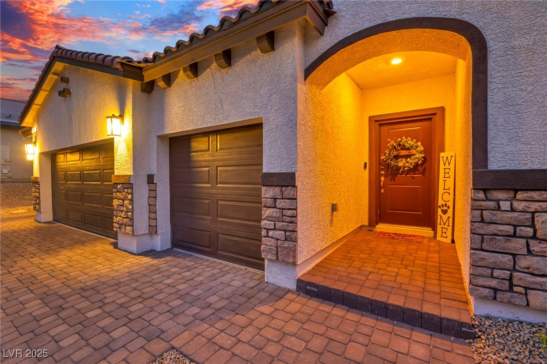 10026 Sweet Holly Place