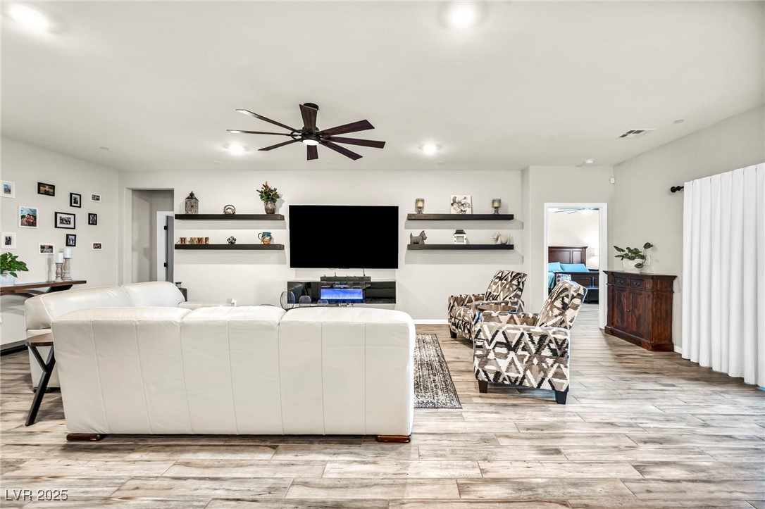 10164 Sweet Holly Place