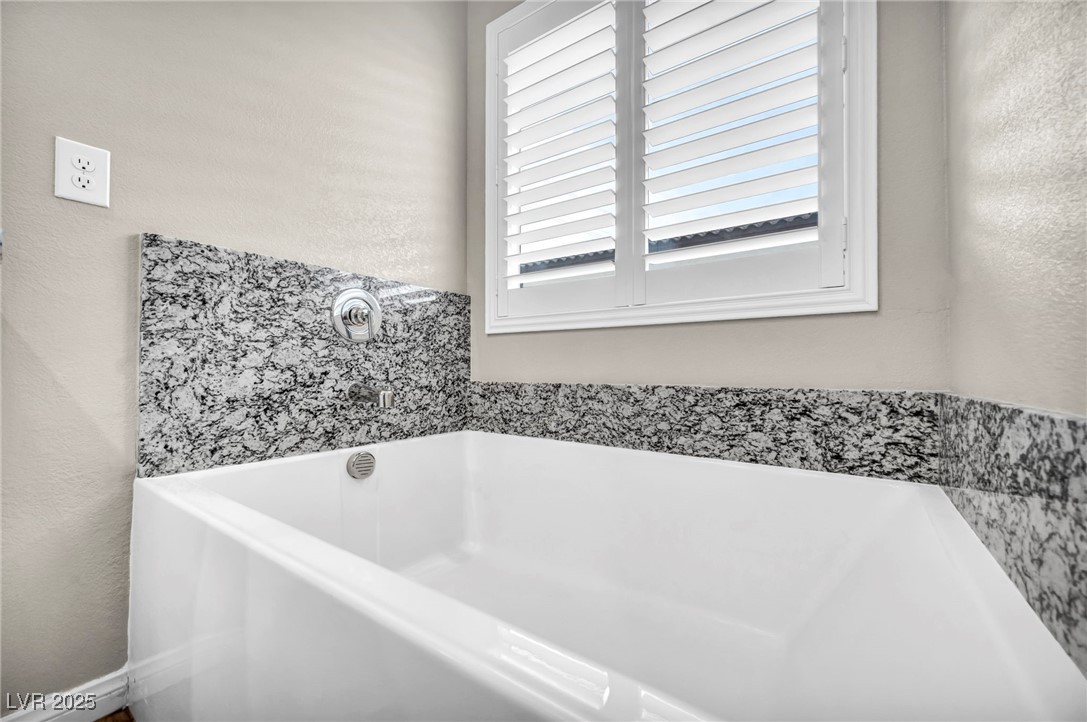 10164 Sweet Holly Place