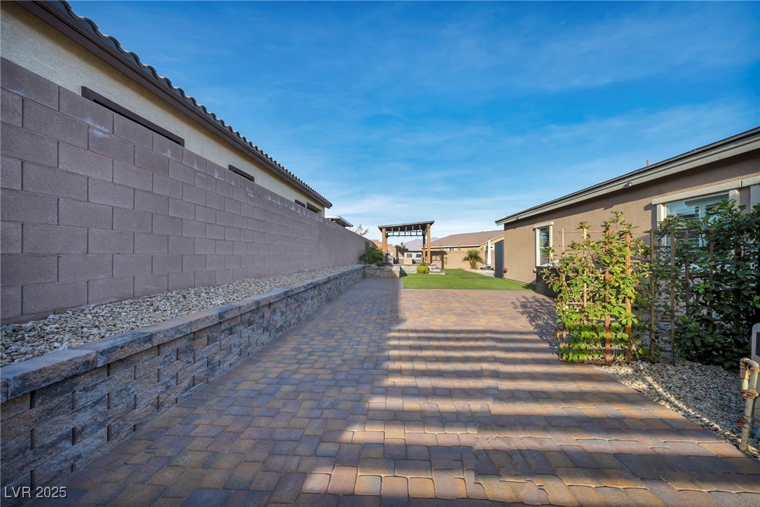 10164 Sweet Holly Place