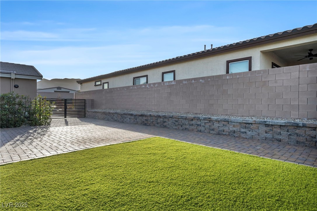 10164 Sweet Holly Place