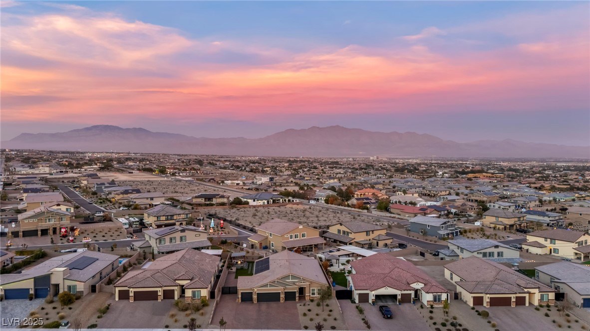 10164 Sweet Holly Place