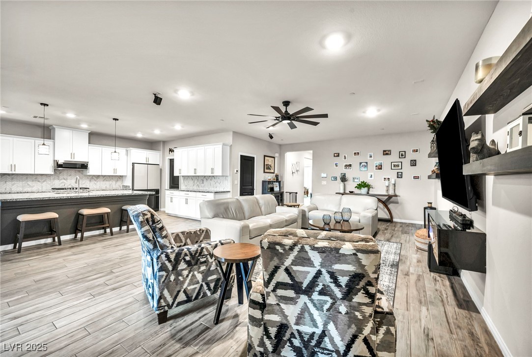 10164 Sweet Holly Place