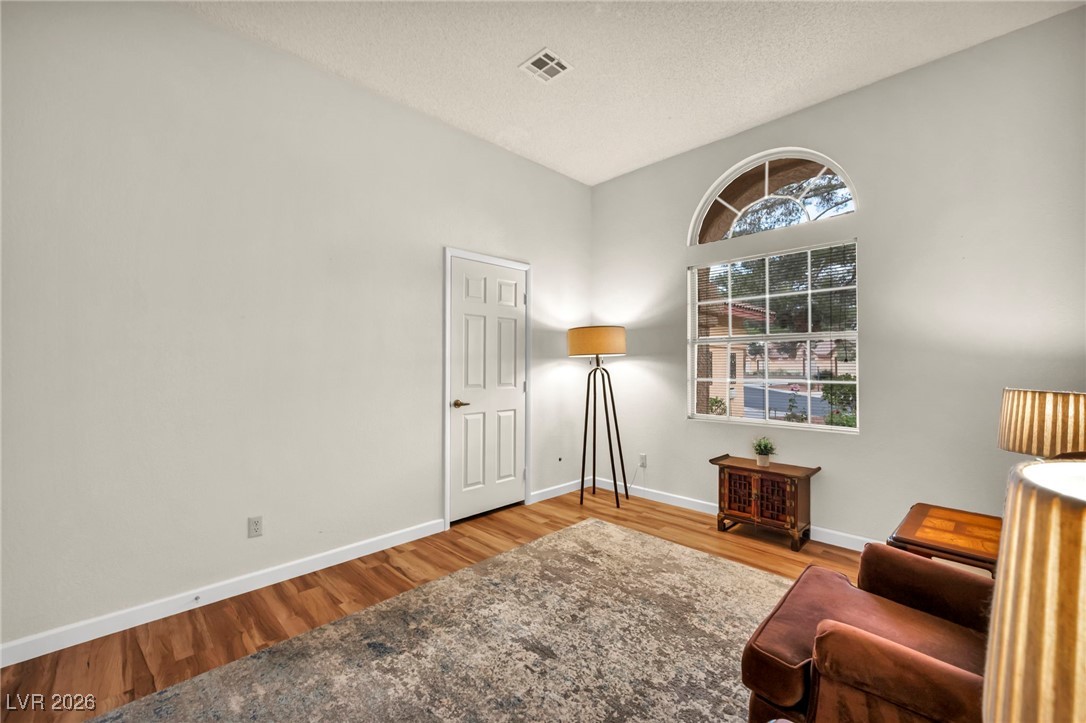 5133 Kingsbridge Drive