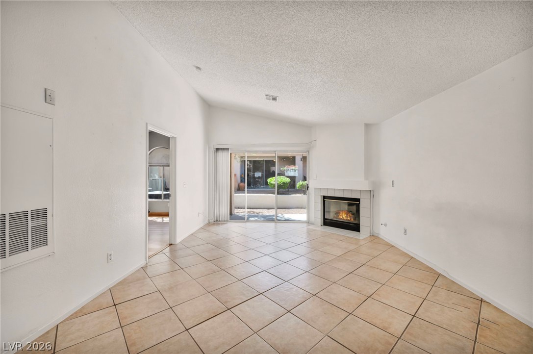 7803 Ravenhollow Lane