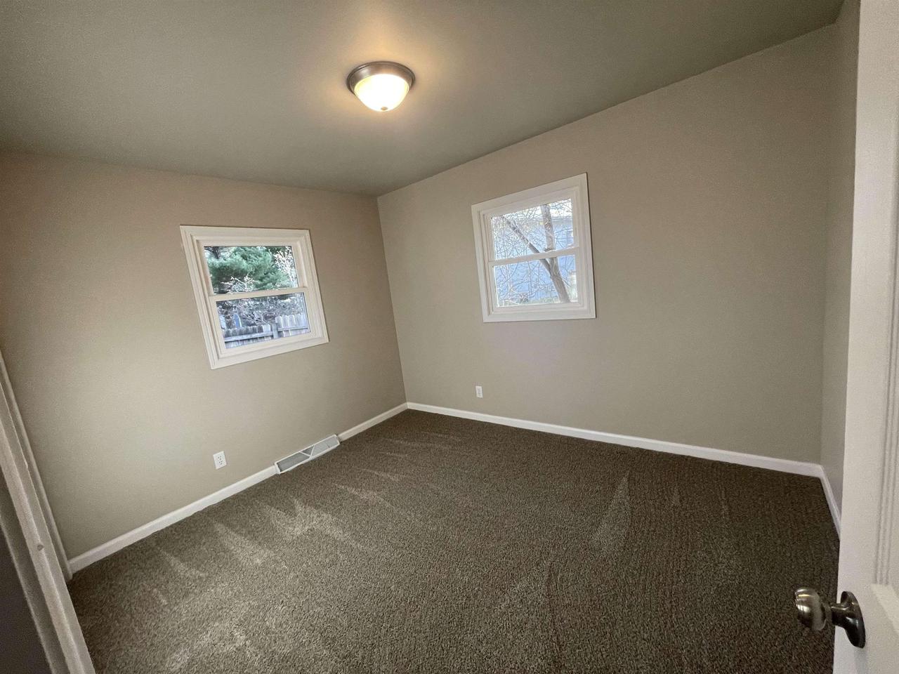 585 PROSPECT CIRCLE