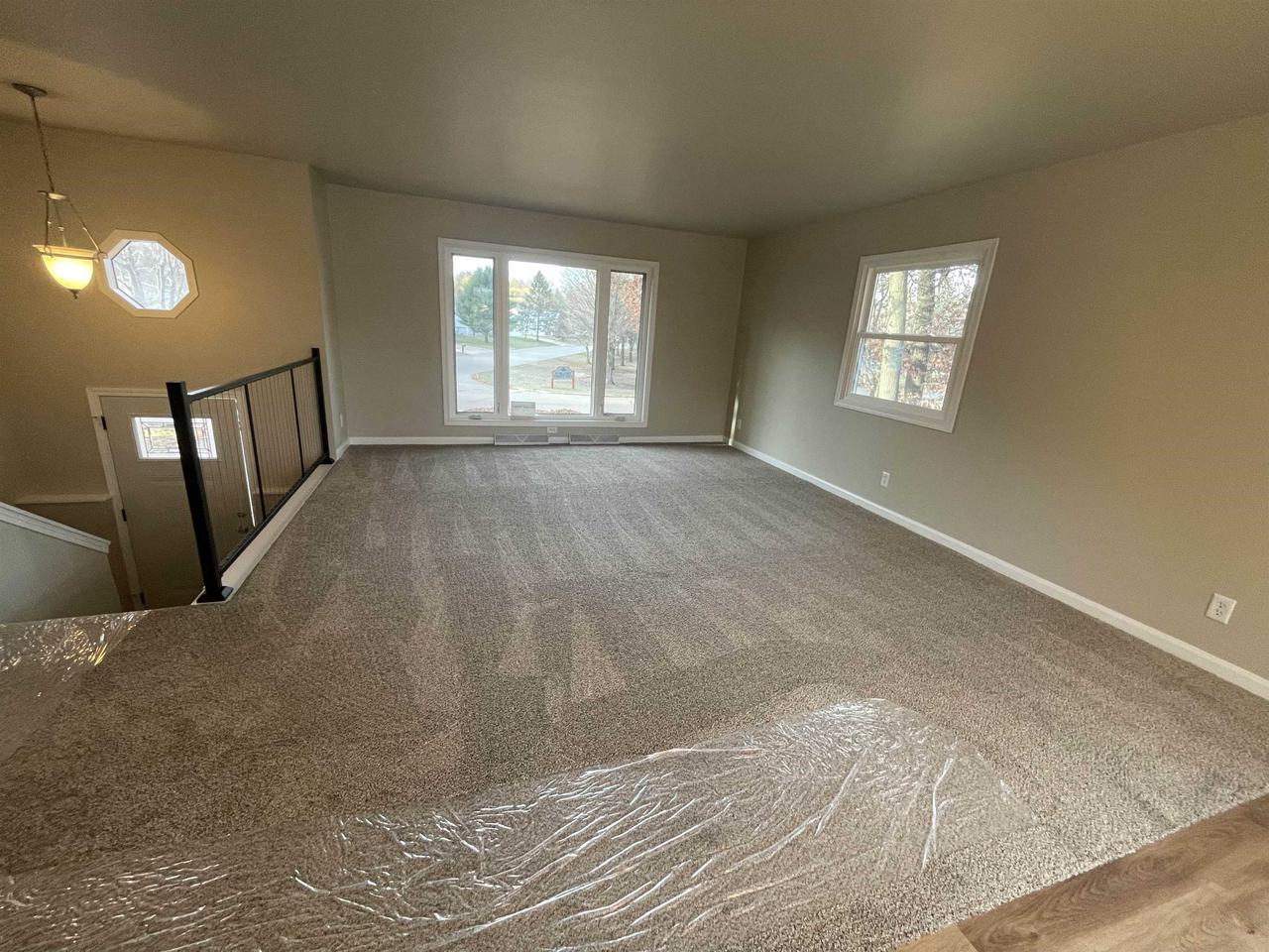 585 PROSPECT CIRCLE
