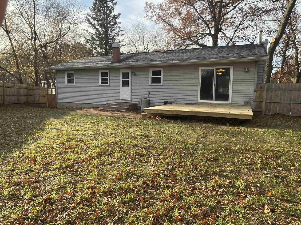 585 PROSPECT CIRCLE