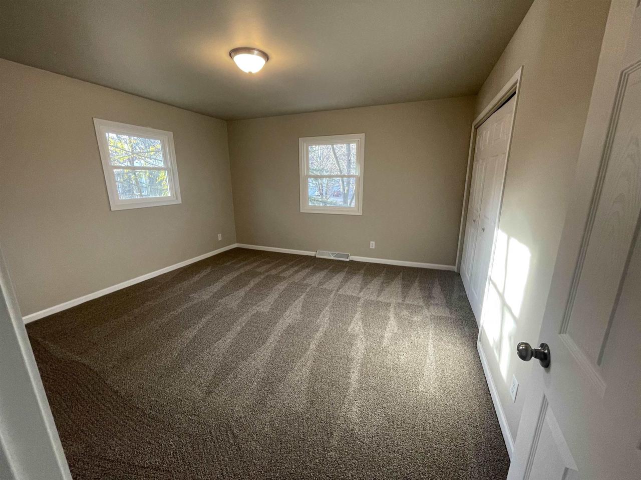 585 PROSPECT CIRCLE