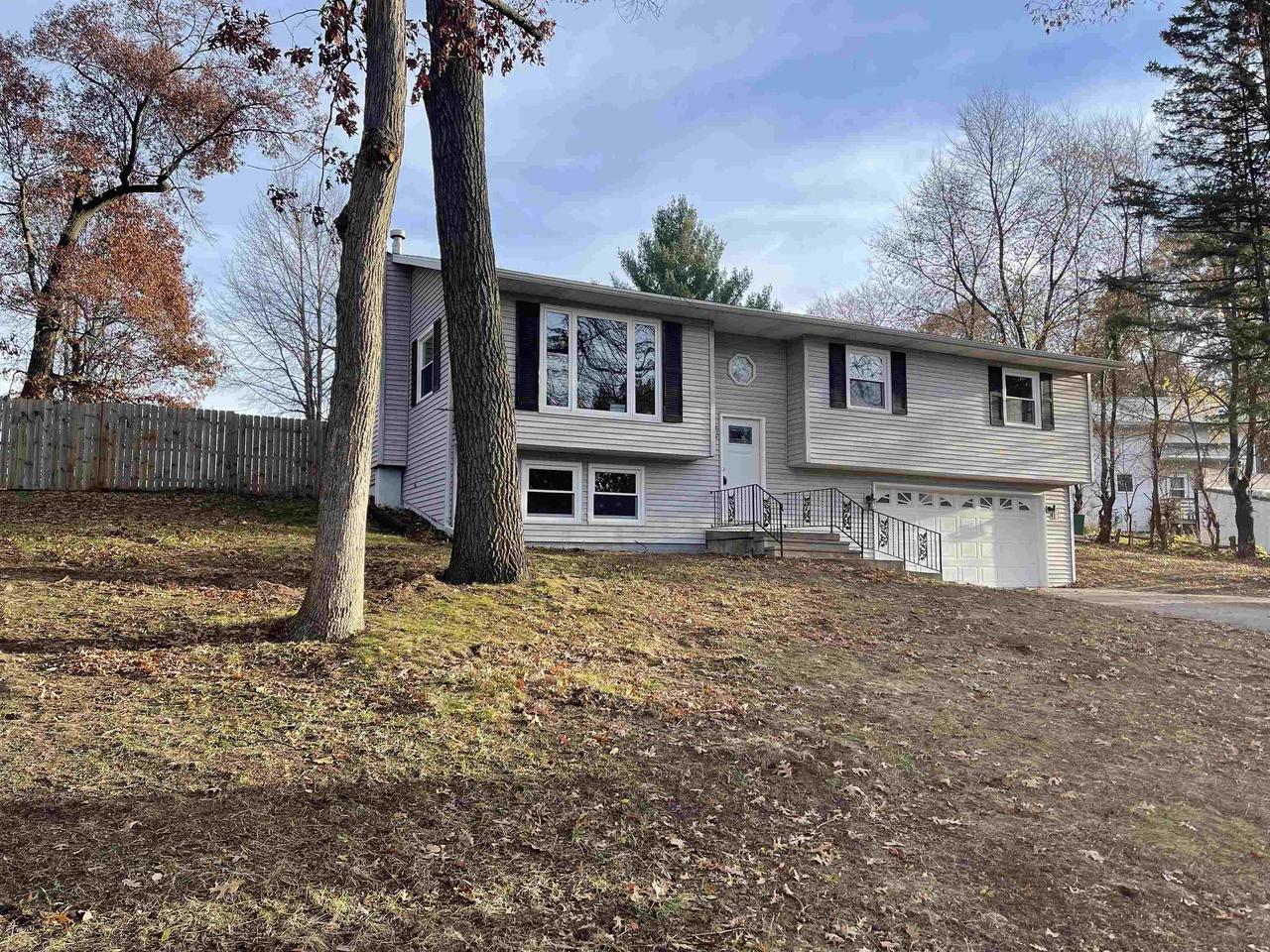 585 PROSPECT CIRCLE