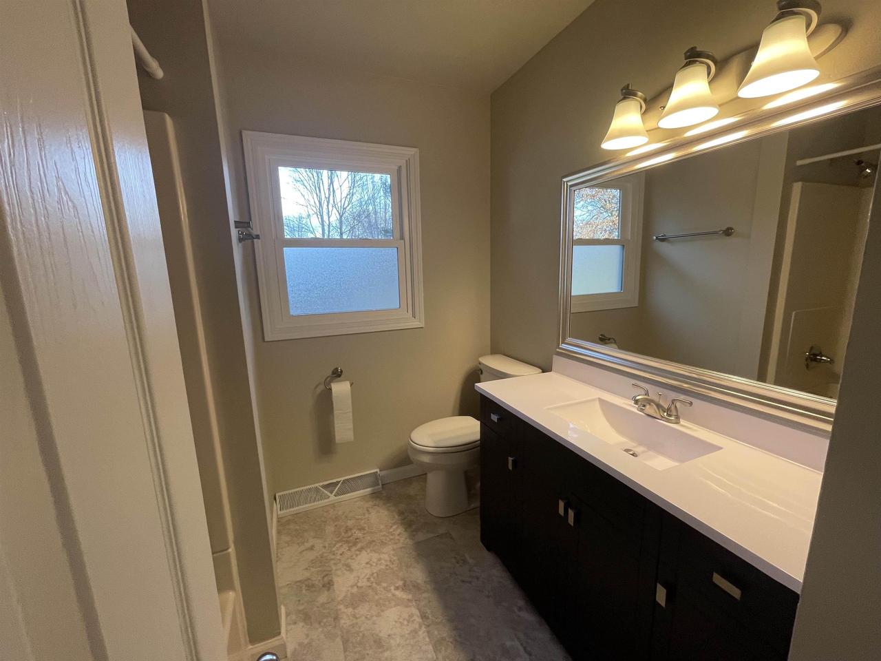 585 PROSPECT CIRCLE