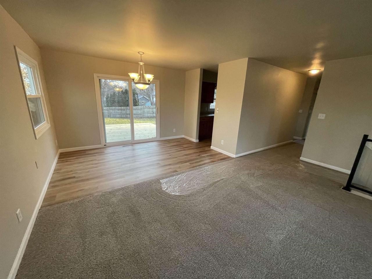 585 PROSPECT CIRCLE