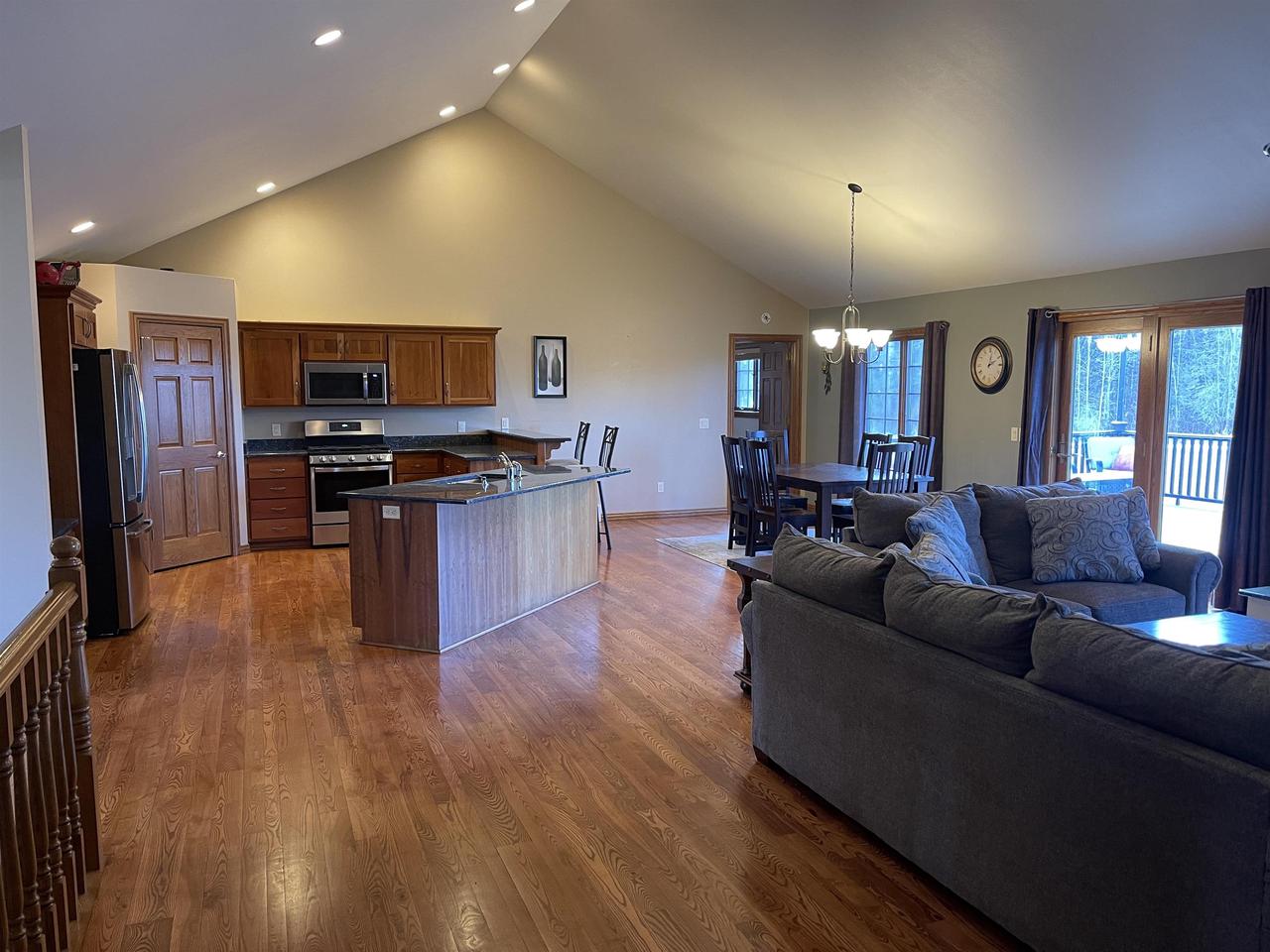 W7647 RIVERVIEW DRIVE