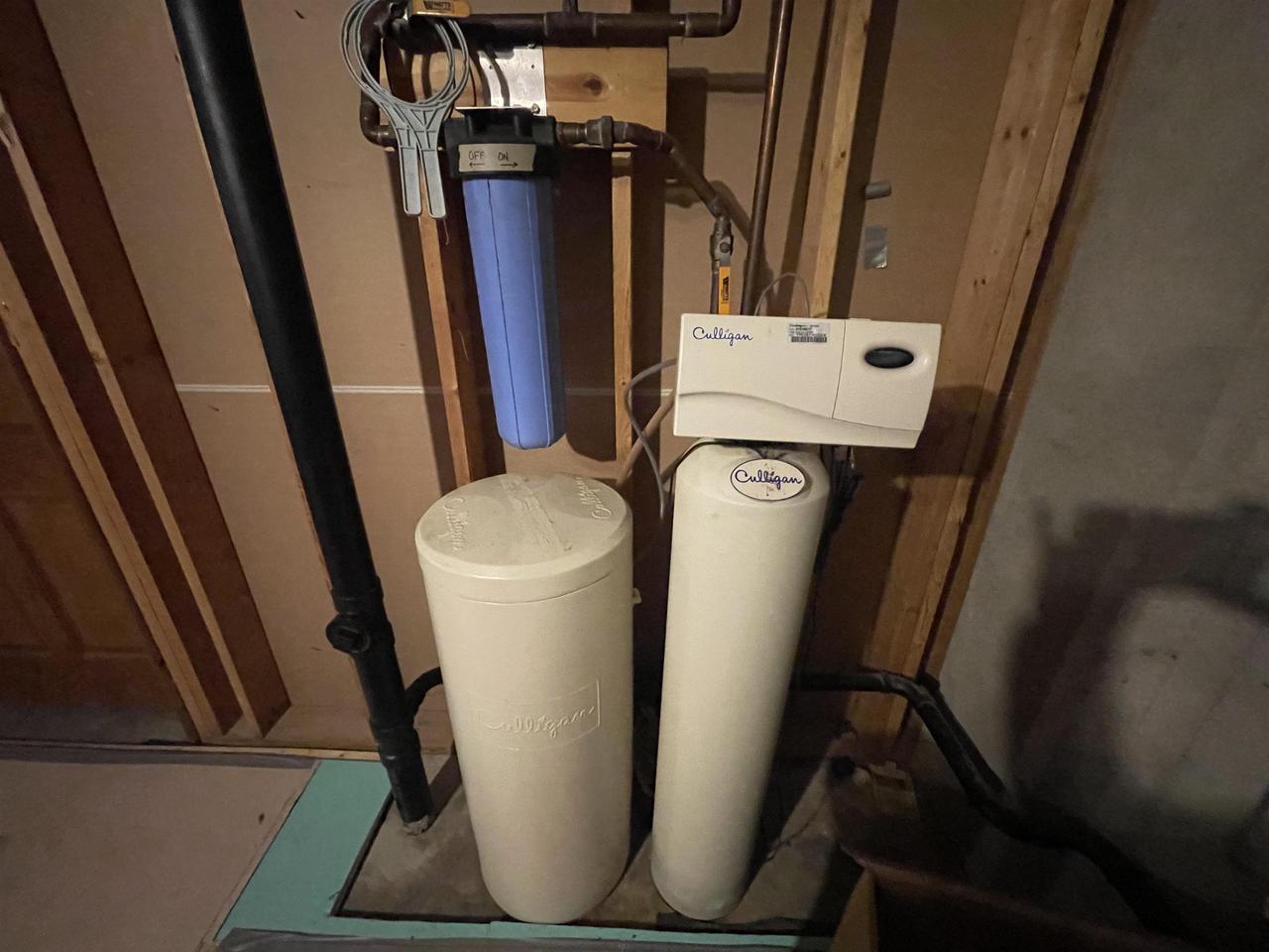 W7647 RIVERVIEW DRIVE