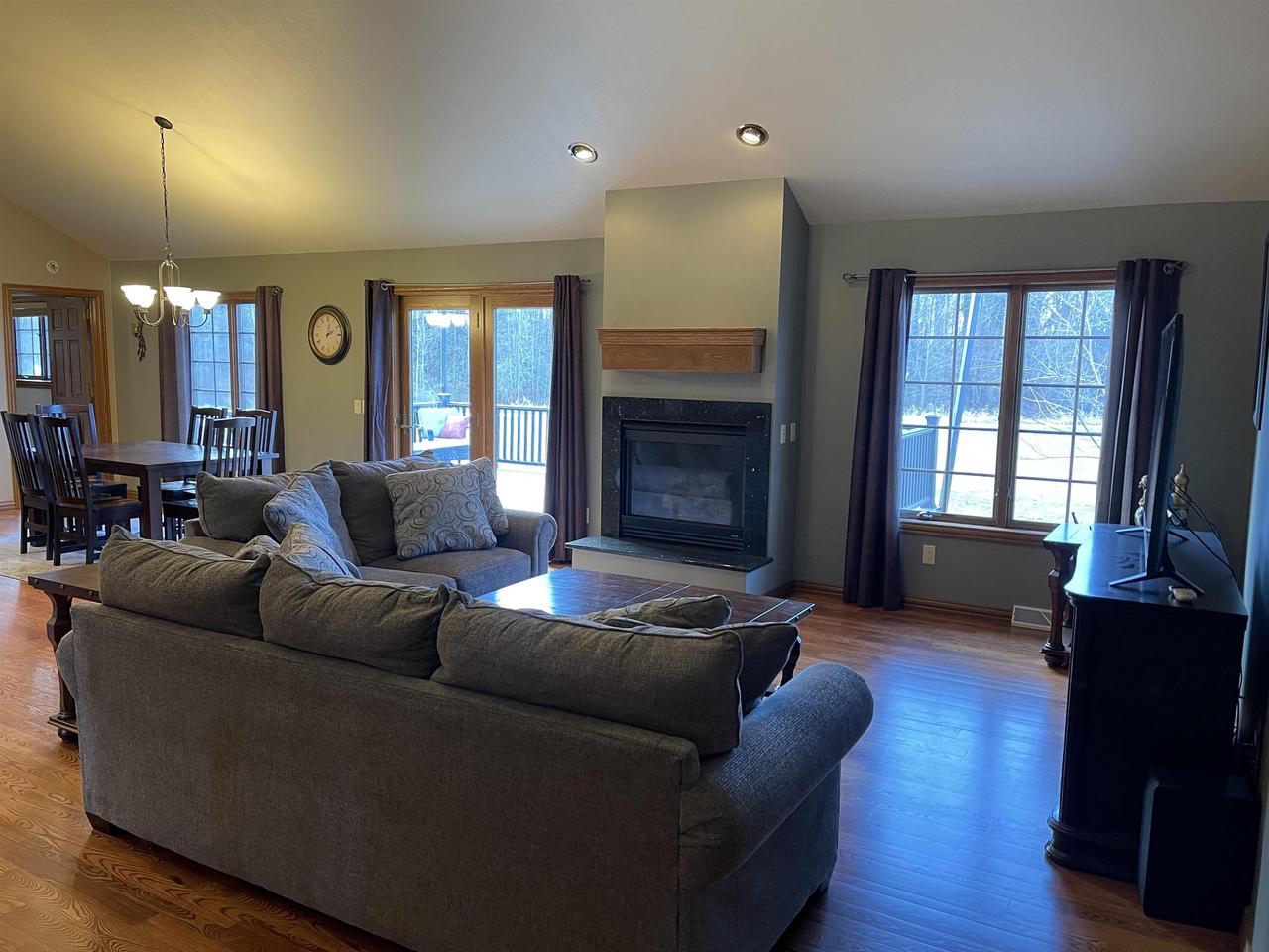 W7647 RIVERVIEW DRIVE