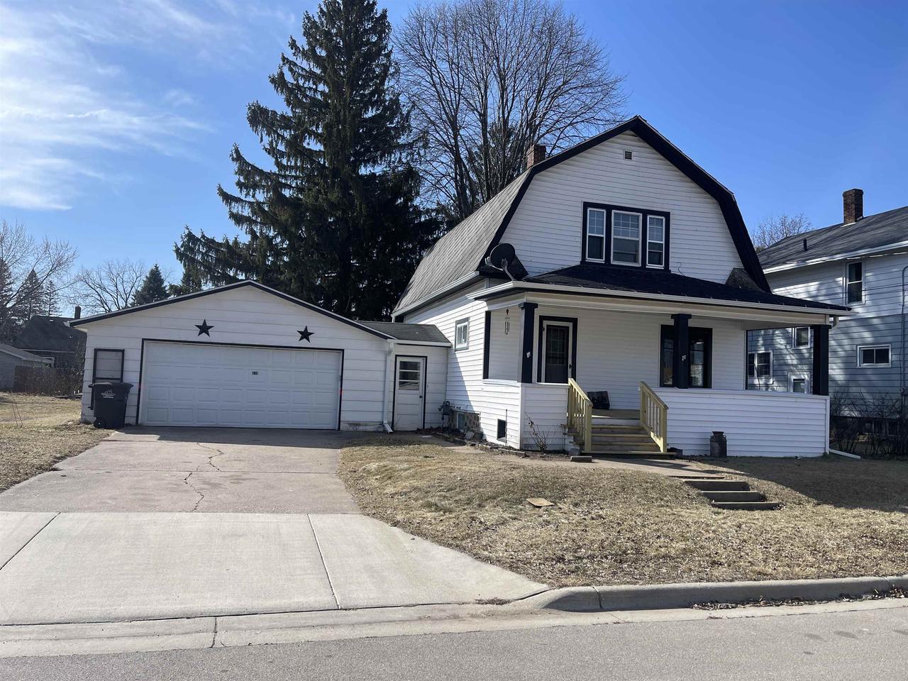 618 East DIVISION STREET