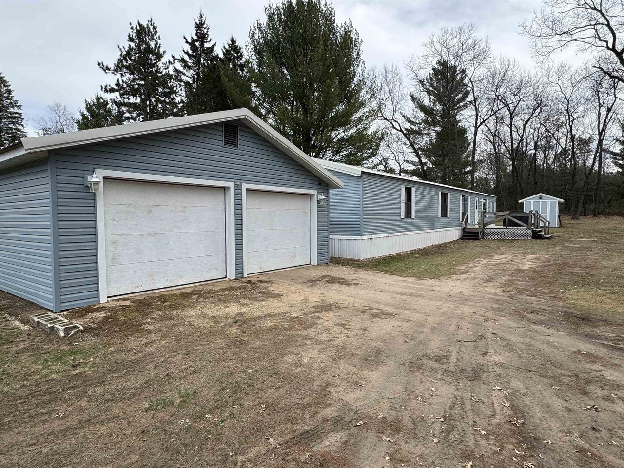 N7228 OAKWOOD DRIVE