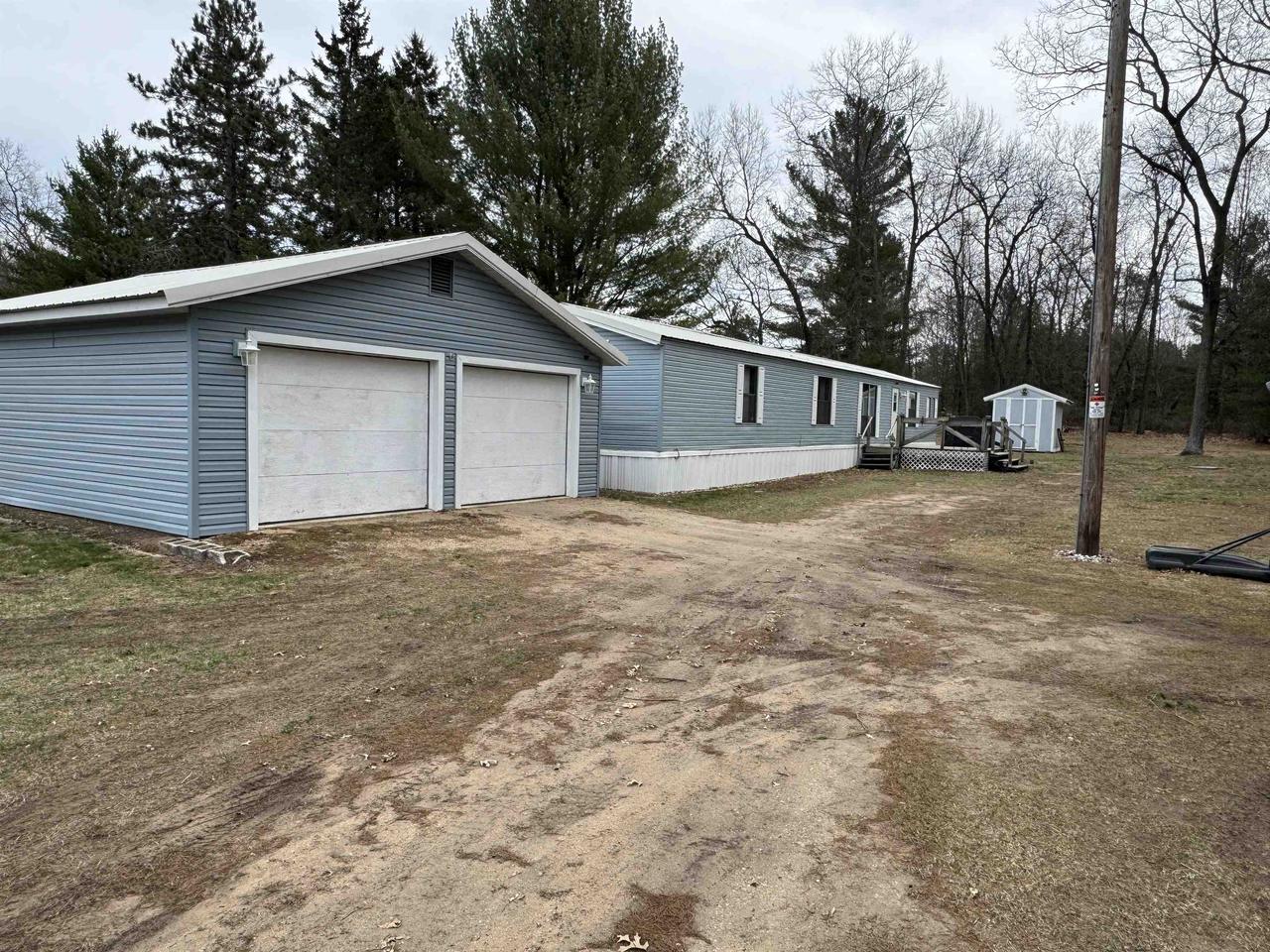 N7228 OAKWOOD DRIVE