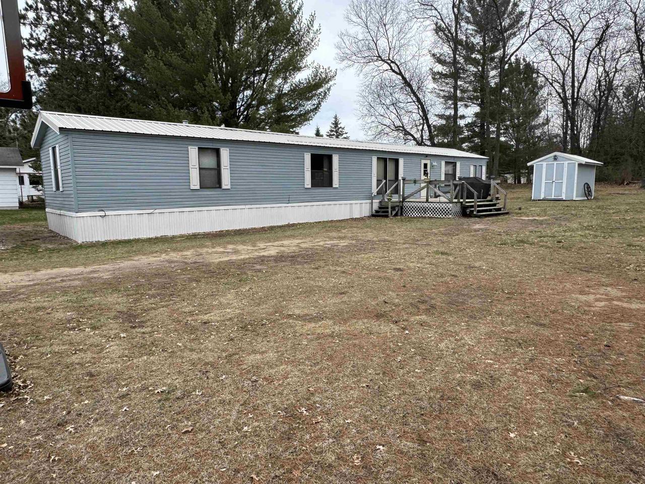 N7228 OAKWOOD DRIVE