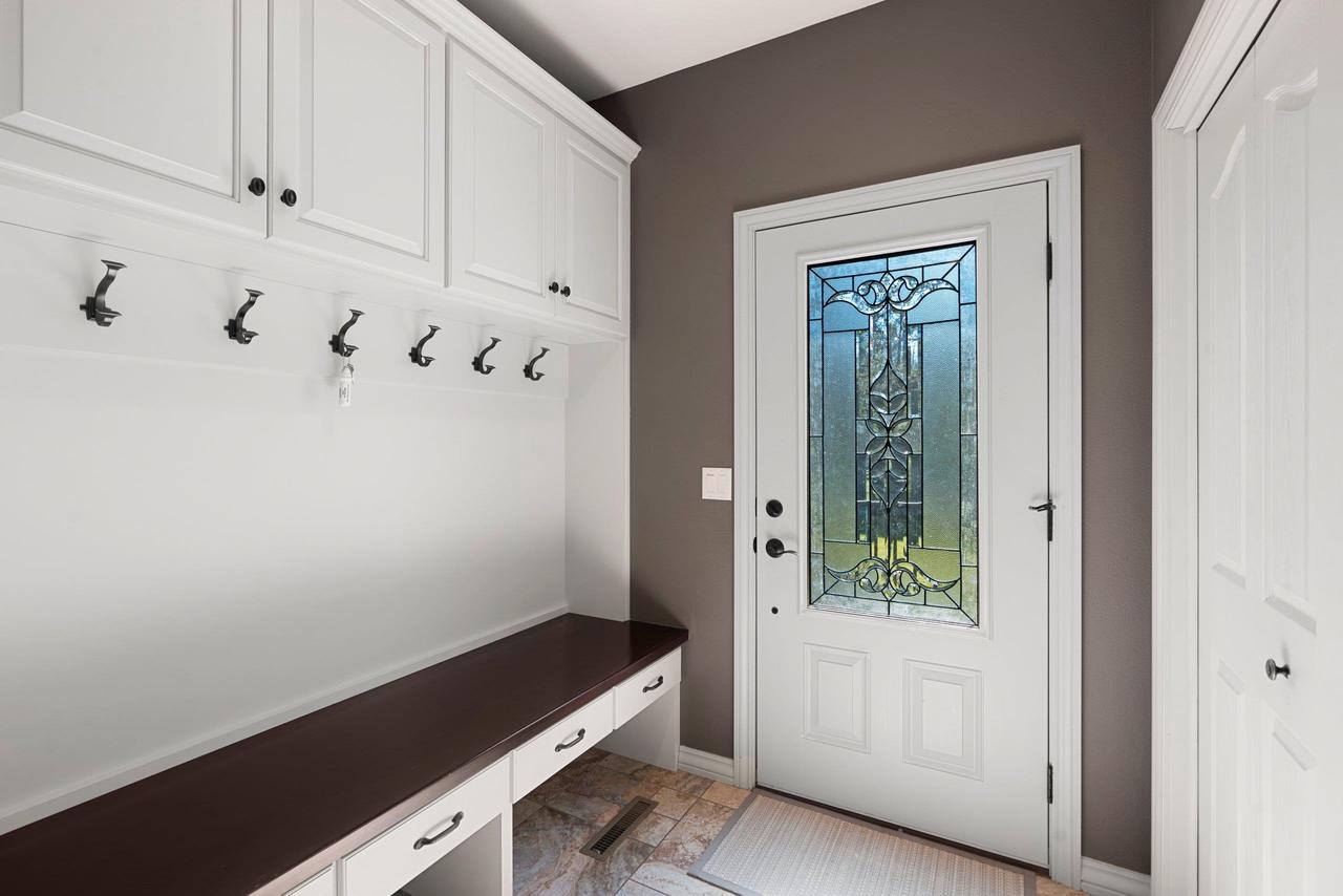 W1396 RED CLOUD TRAIL