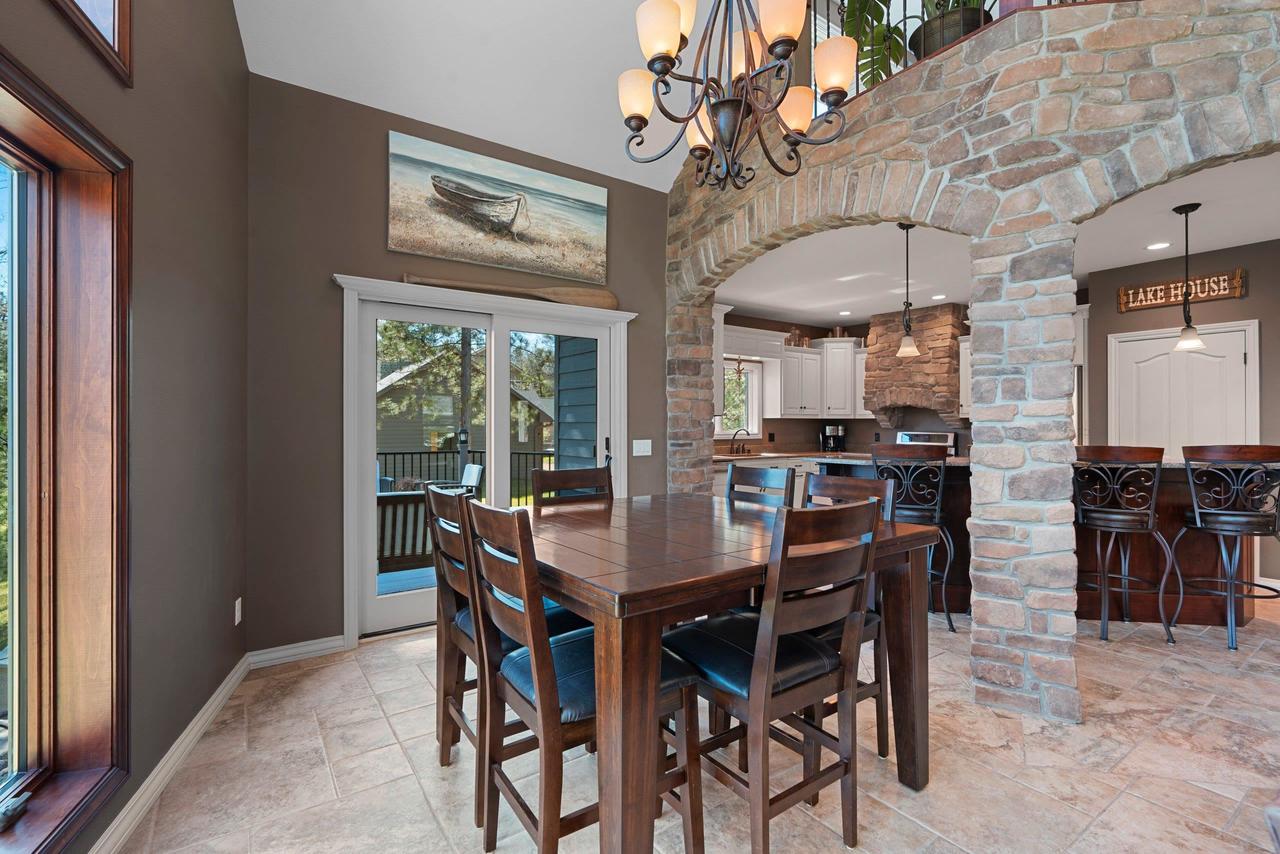 W1396 RED CLOUD TRAIL