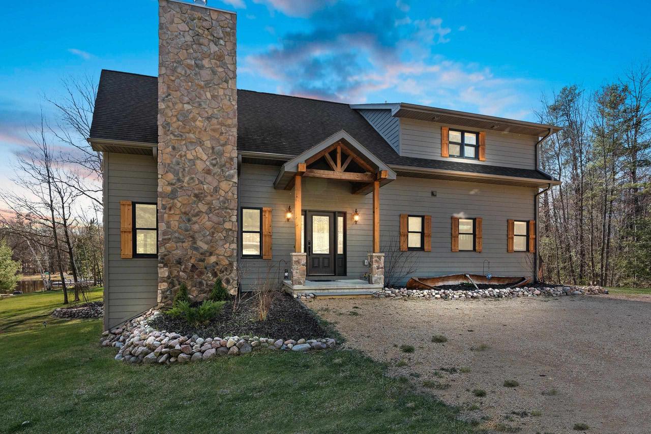 W1396 RED CLOUD TRAIL