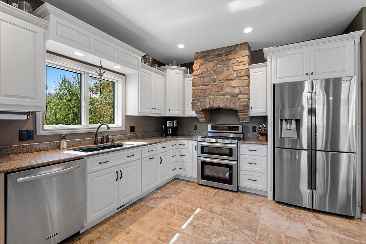 W1396 RED CLOUD TRAIL