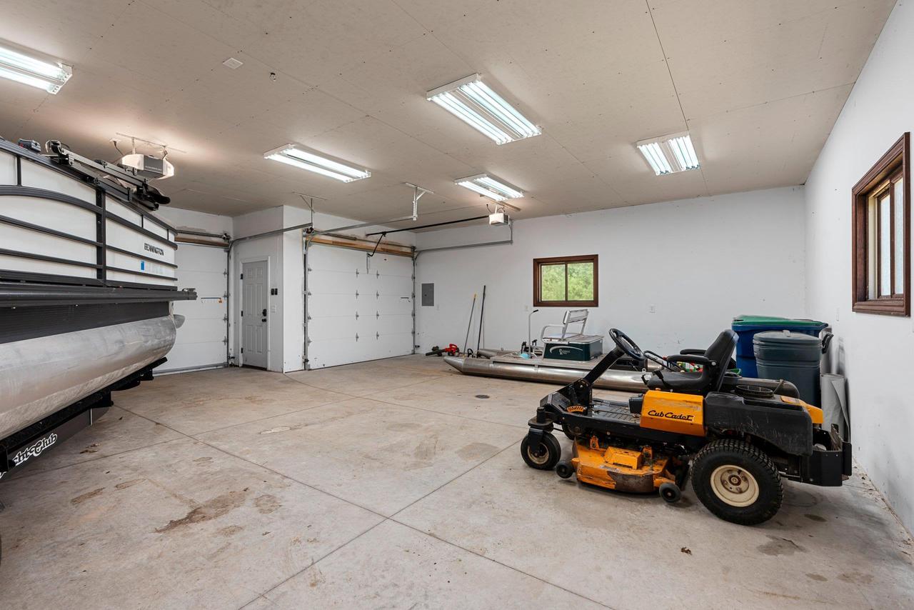 W1396 RED CLOUD TRAIL