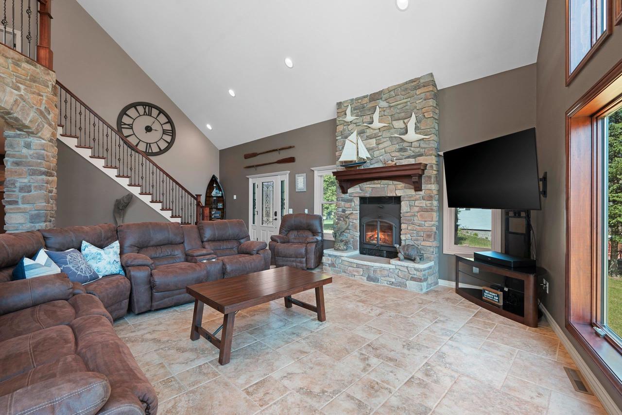 W1396 RED CLOUD TRAIL