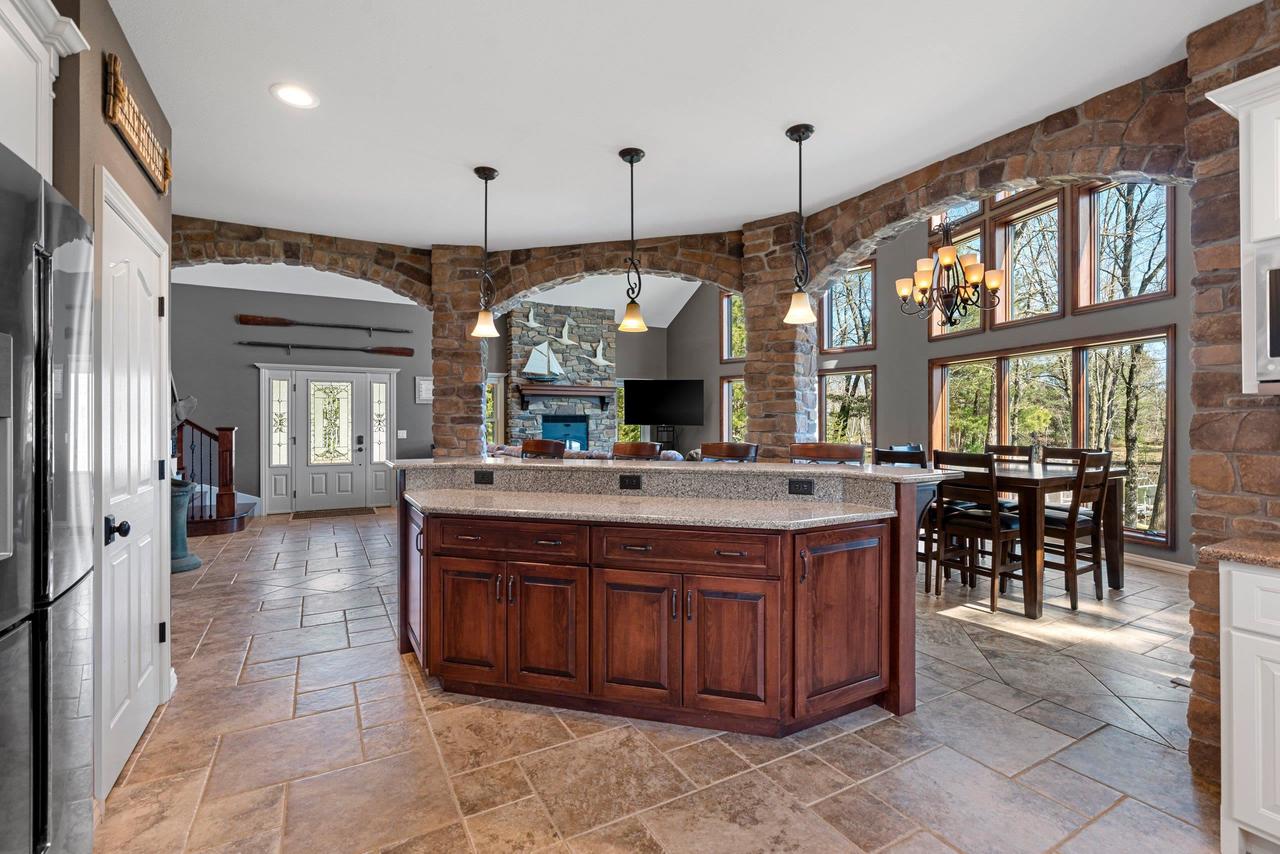 W1396 RED CLOUD TRAIL