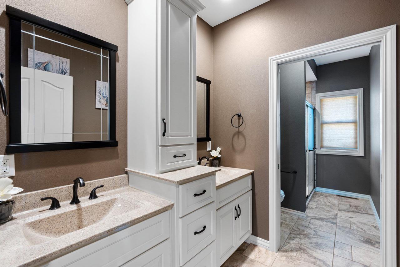 W1396 RED CLOUD TRAIL