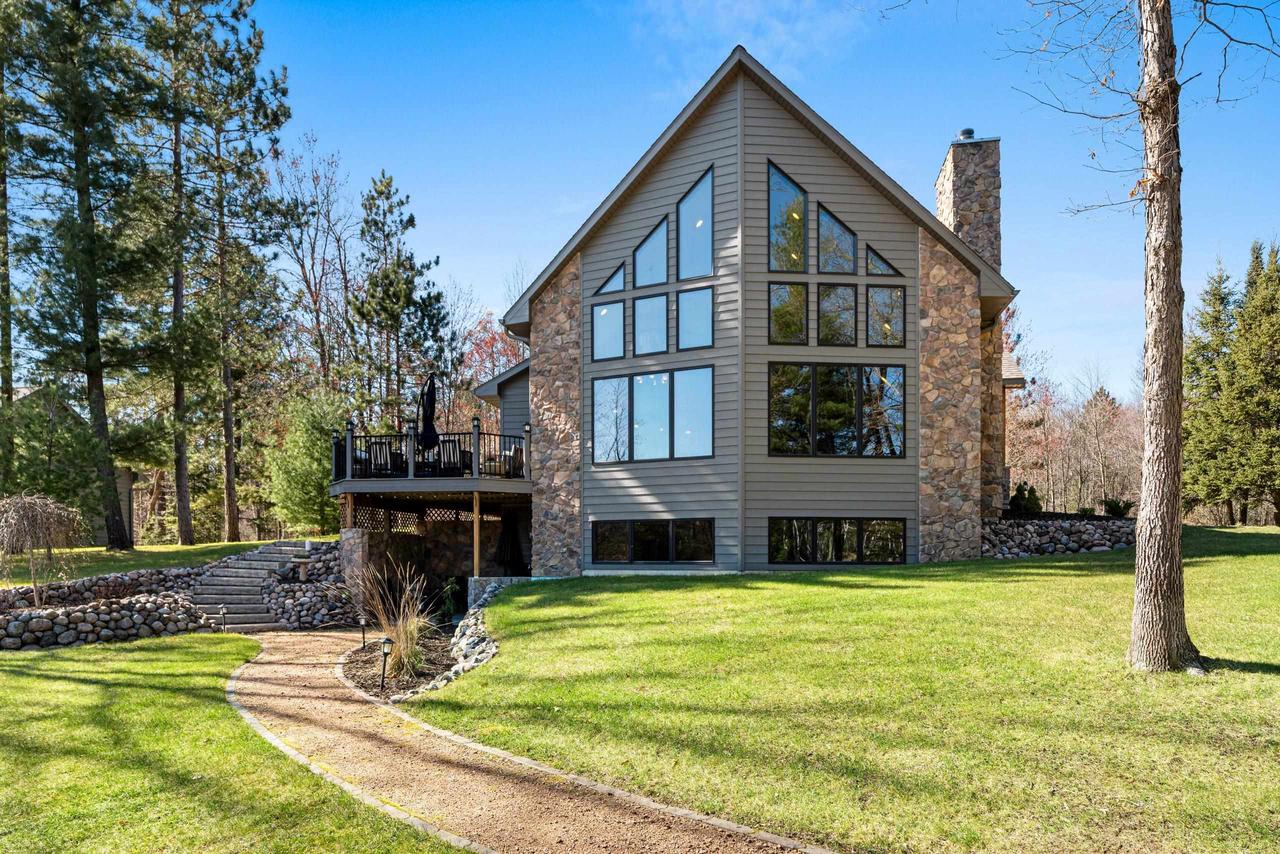 W1396 RED CLOUD TRAIL