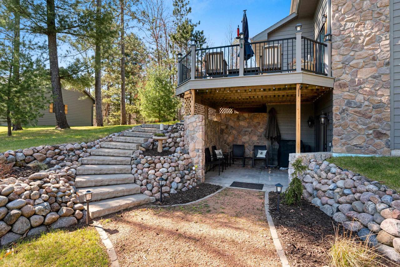 W1396 RED CLOUD TRAIL