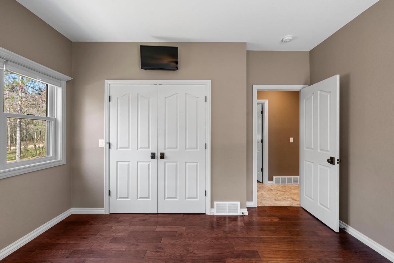 W1396 RED CLOUD TRAIL