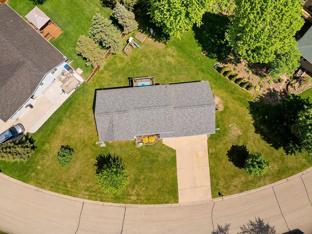 125 HILLSIDE LANE