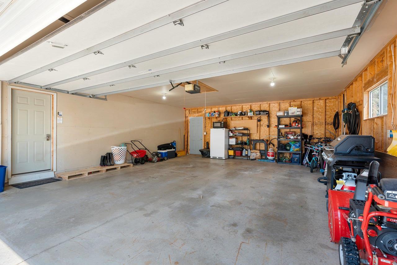 125 HILLSIDE LANE