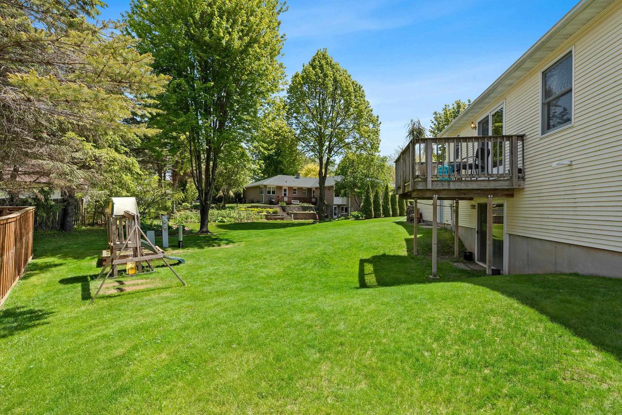 125 HILLSIDE LANE