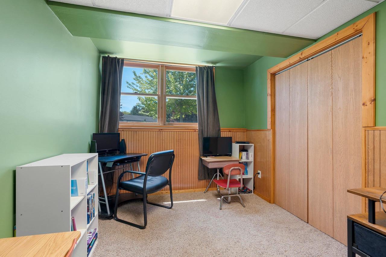 125 HILLSIDE LANE