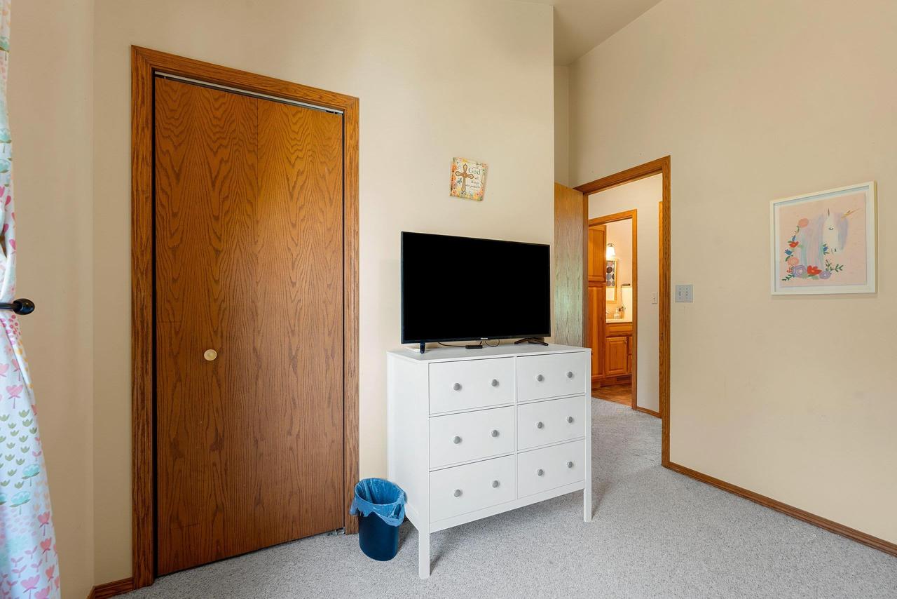 125 HILLSIDE LANE