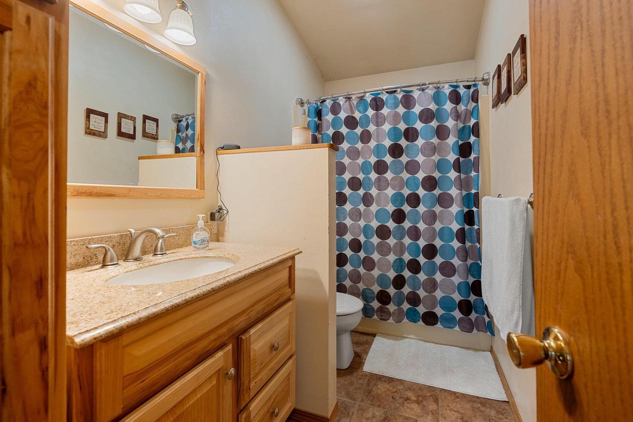 125 HILLSIDE LANE
