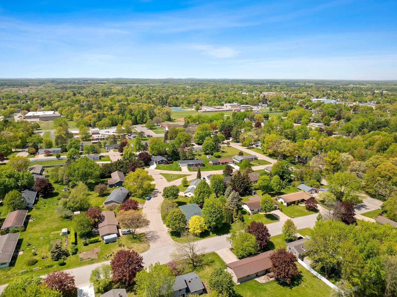 125 HILLSIDE LANE