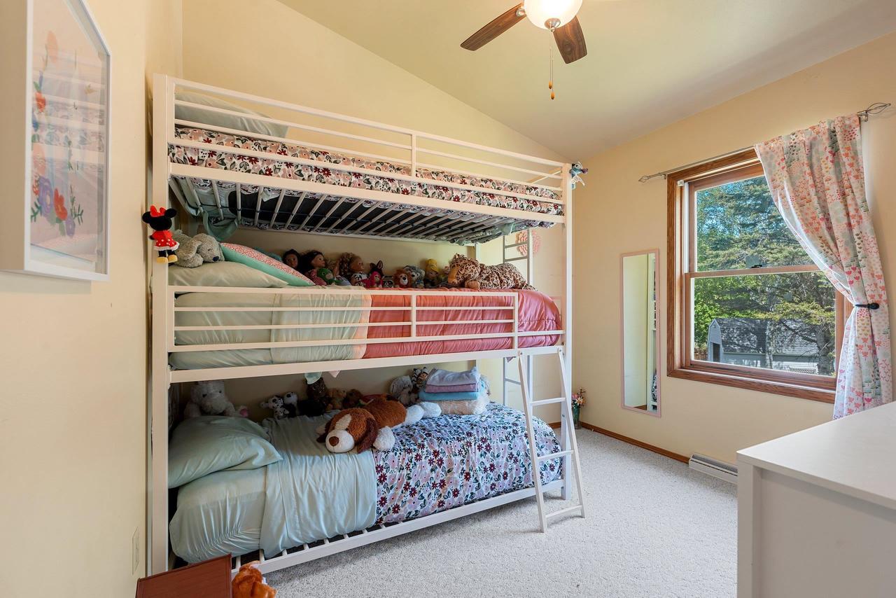 125 HILLSIDE LANE