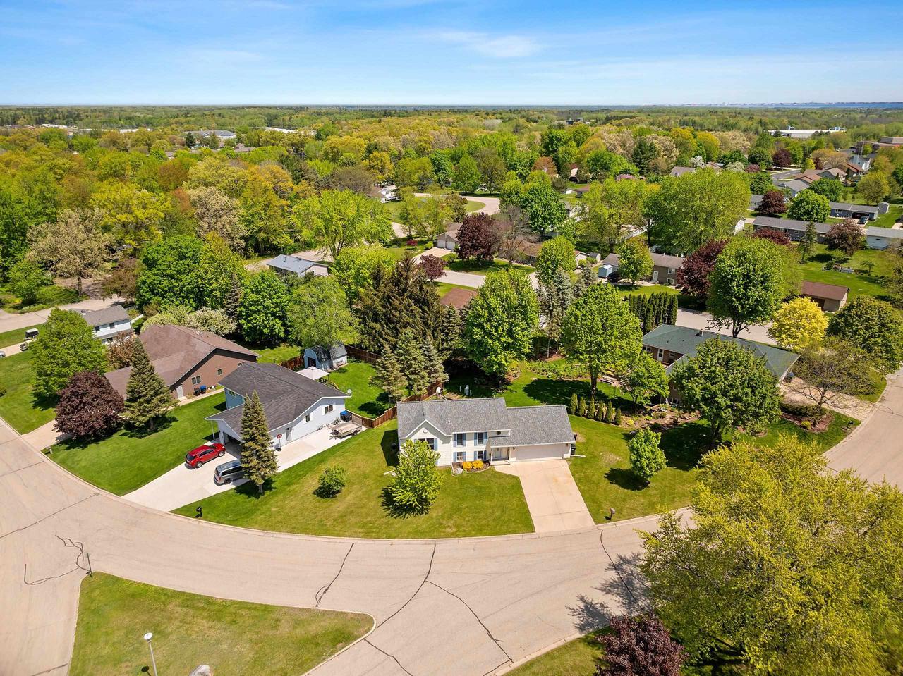 125 HILLSIDE LANE