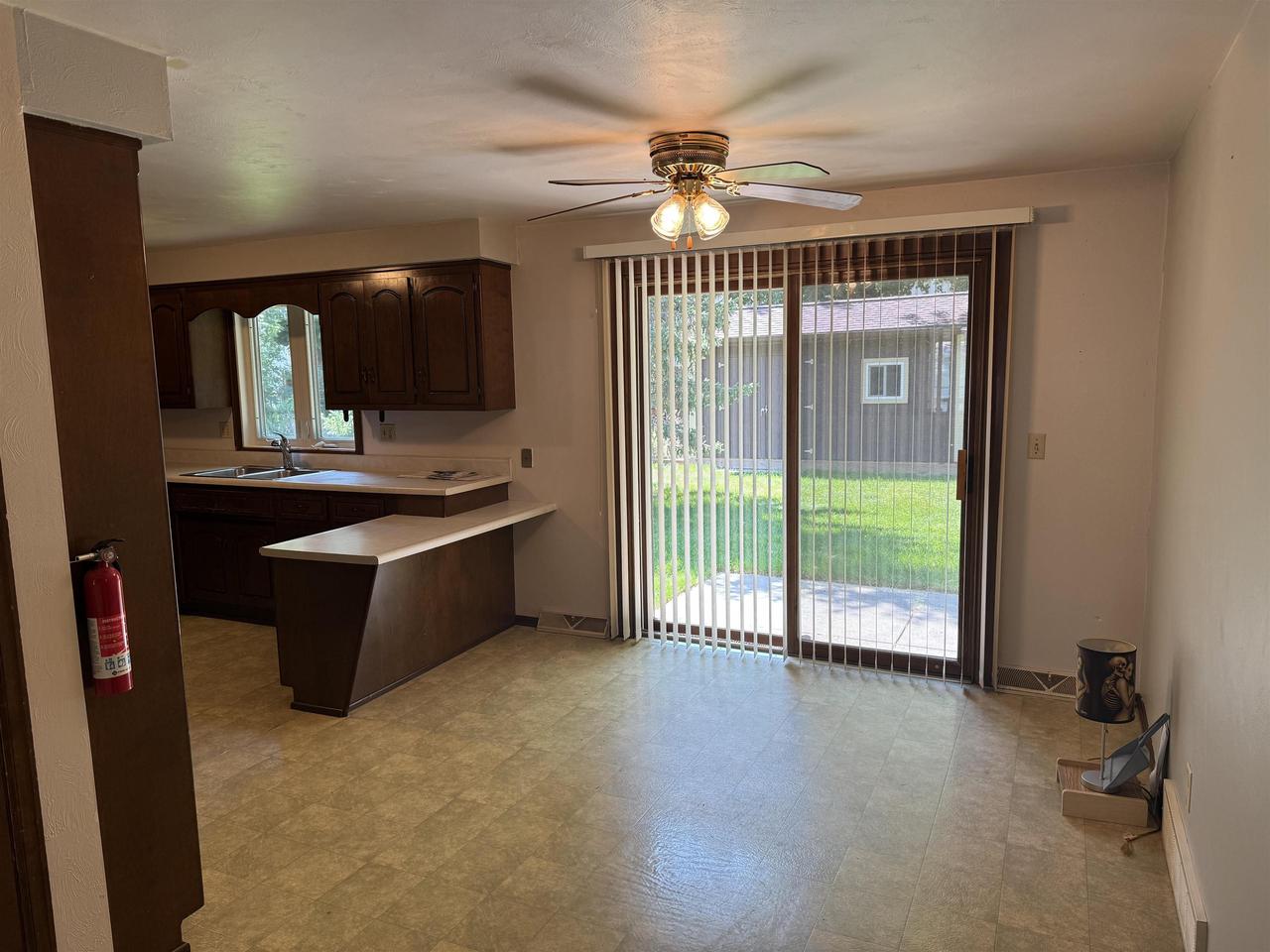 517 KELLY JO DRIVE