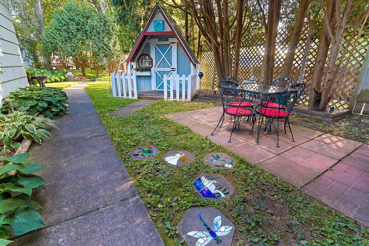 182 South HUMPHREY CIRCLE